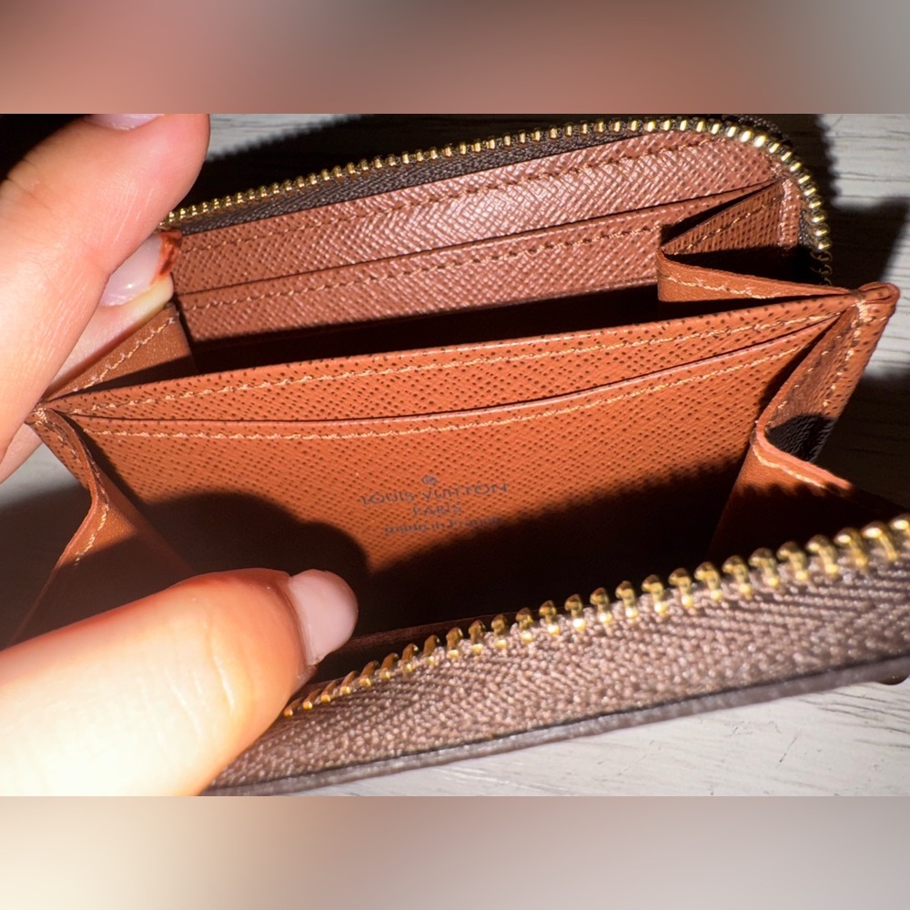 Louis Vuitton LV Monogram Zippy Coin Purse - Picture 9 of 11